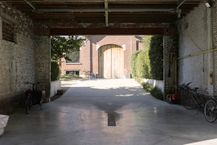 Gerenoveerde woning met authentieke elementen en magazijn