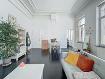 Stijlvol hoekappartement te huur in Kortrijk centrum