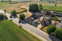Alleenstaand huis te koop in Vleteren met weide en bijgebouw