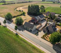 Alleenstaand huis te koop in Vleteren met weide en bijgebouw