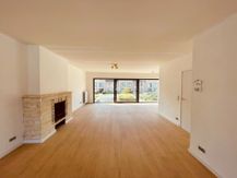 Vernieuwbouwappartement met 3 slaapkamers en garage