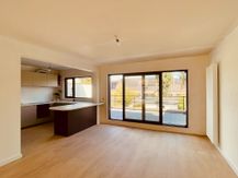 Vernieuwbouwappartement met 3 slaapkamers en garage