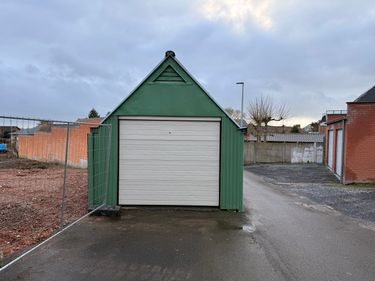 Ruime garagebox te koop in Beselare 