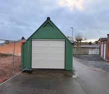 Ruime garagebox te koop in Beselare