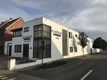 Polyvalent bedrijfsgebouw met eigen woonst te koop