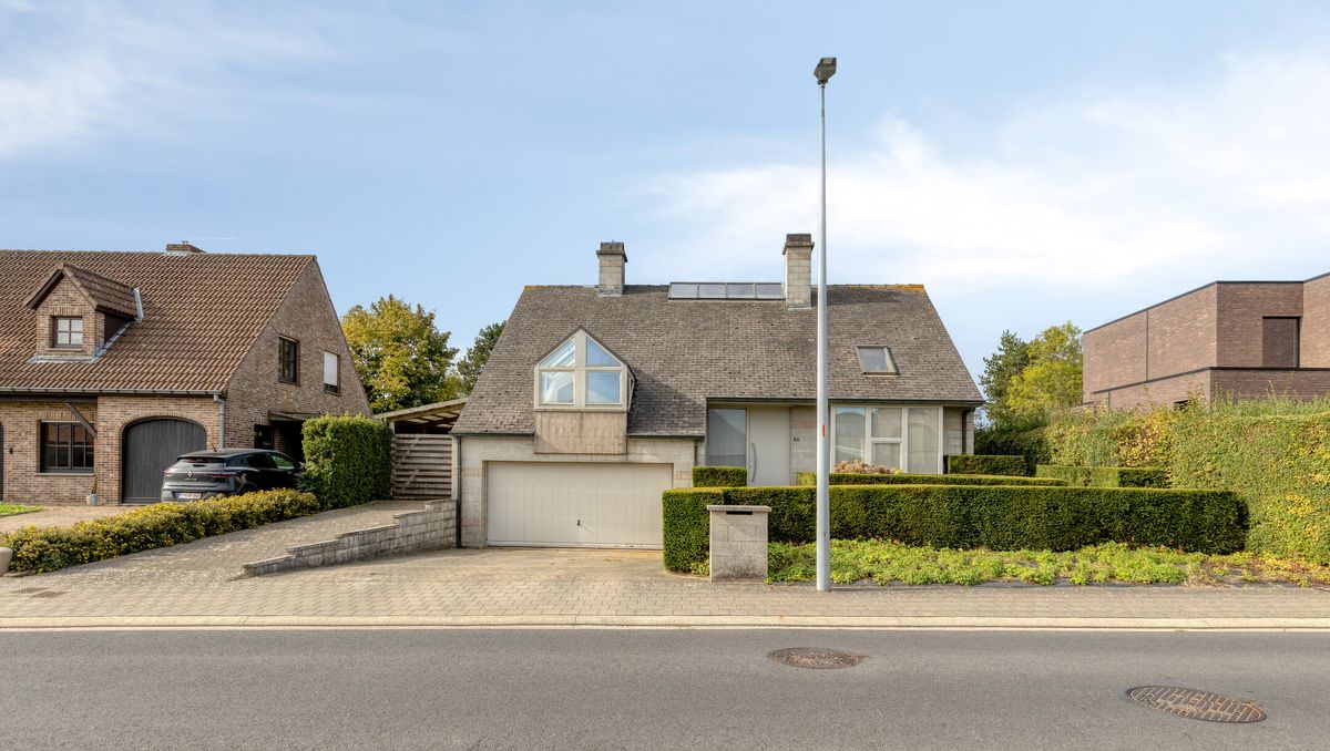 Uniek, lichtrijk huis te koop met speelse tussenniveaus