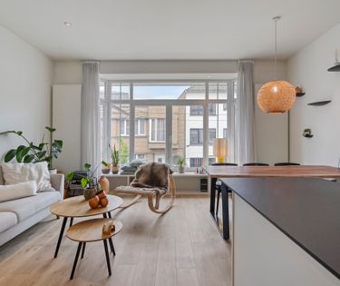 Sfeervolle woning met garage en terras aan Gent Zuid