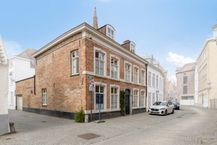 Charmant, instapklare herenhuis (°2007) op toplocatie in Brugge