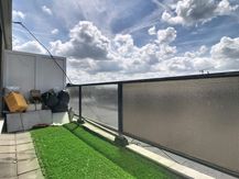 Op te frissen, lichtrijke studio ca. 41m² te koop in Antwerpen