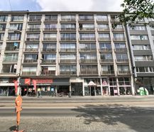 Op te frissen, lichtrijke studio ca. 41m² te koop in Antwerpen