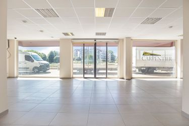 Handelspand 190m²  te koop aan de kust in De Panne
