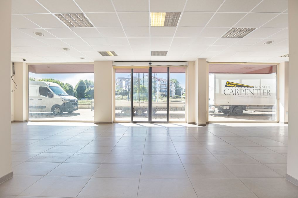 Handelspand 190m²  te koop aan de kust in De Panne
