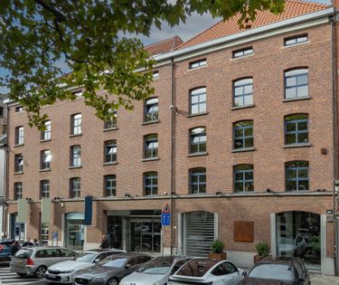 Vastgoedvennootschap met 2 kantorencomplexen te Antwerpen