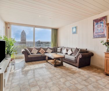 Instapklaar 2-slaapkamerappartement te koop in Berchem