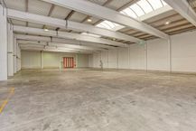 Magazijnruimte van ca. 3.000 m² in industriezone Kuurne