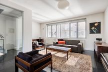 Gerenoveerd ruim huis op wandelafstand van de stad te koop