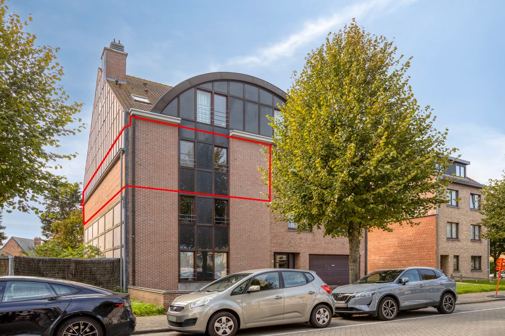 Spacieux appartement de deux chambres (104m²) à vendre !