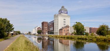 Vastgoedvennootschap met ca. 700 m² kantoorruimte te Leuven