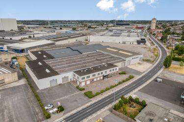 Magazijnruimte van ca. 3.000 m² in industriezone Kuurne
