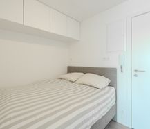 Gerenoveerde studio met zijdelings zeezicht!