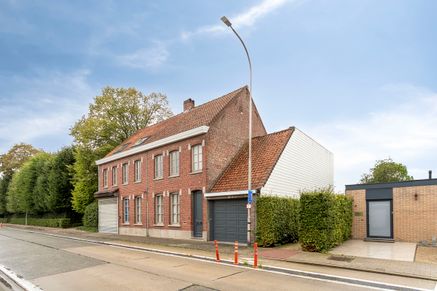 Huis met magazijn te koop Deerlijk