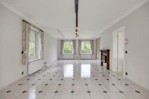 Bâtiment ouvert prêt à emménager avec 4 chambres à coucher à Bolderberg