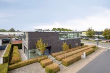 Modern kantoorgebouw (412 m²) op zichtlocatie te Jabbeke