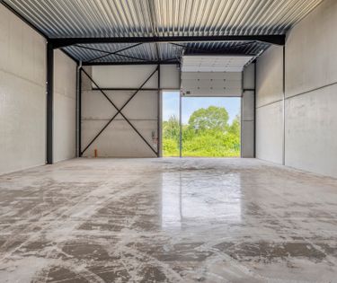 Unité PME récemment construite à vendre à Tielt sur environ 240 m²