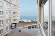 1-bedroom apartment with side sea view in Mariakerke