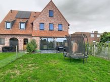 Nieuwbouwwoning met 3 slaapkamers te huur in Oostkamp