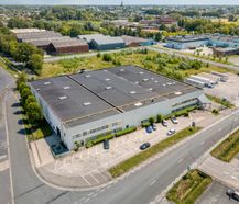 Magazijnen (ca. 3911 m²) te huur in industriezone te Wetteren