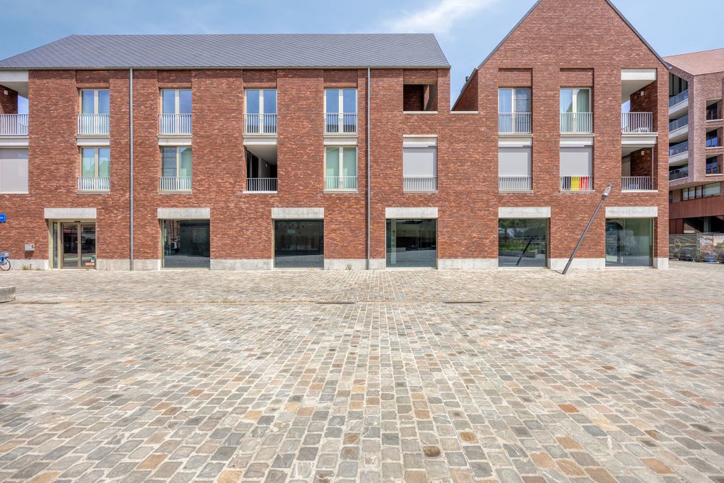 Commercieel handelspand/praktijkruimte van ca. 364 m² te huur op toplocatie in Aarschot