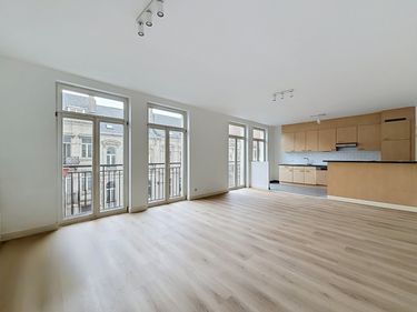 Schaarbeek: Appartement met 2 slaapkamers 100m² + balkons
