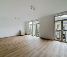 Schaarbeek: Appartement met 2 slaapkamers 100m² + balkons