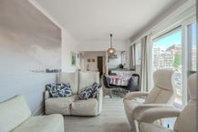 Appartement magnifiquement rénové avec terrasse et 2 chambres