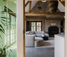 Karaktervolle hoeve te koop in Waregem
