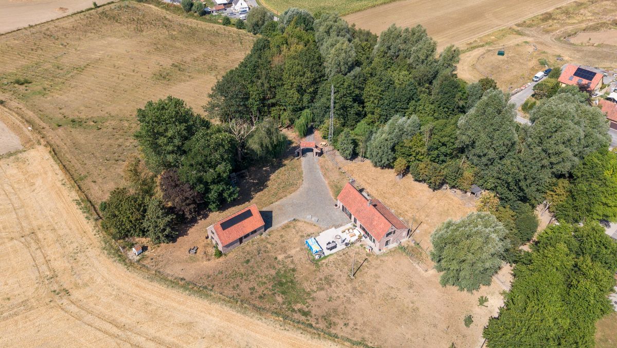 Karaktervolle hoeve te koop in Waregem