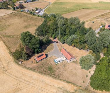 Karaktervolle hoeve te koop in Waregem