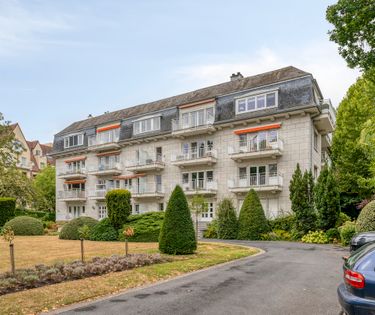 Ruim appartement met 3 slaapkamers te koop in Sint-Denijs-Westrem
