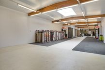 Entrepôt avec maison à vendre à Izegem