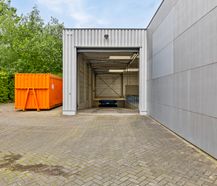 Entrepôt (1 800 m²) à louer dans la zone industrielle de Webbekom