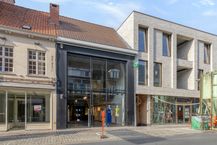 Recent instapklaar handelspand op topligging in Roeselare