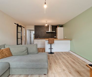 Gezellig appartement met autostaanplaats te koop te Merksem