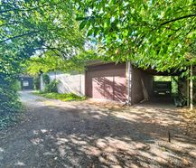 Magazijn (ca.150 m²) vlak bij de N43 in Sint-Martens-Latem