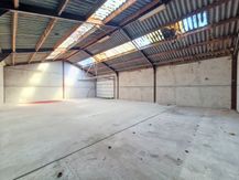 Magazijn (ca.150 m²) vlak bij de N43 in Sint-Martens-Latem