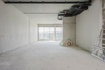 Commerciële ruimte van 191,78 m² te koop in project Kaai City te Kortrijk