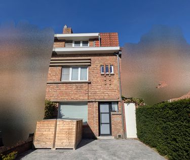 Instapklare, lichtrijke woning met 4 slaapkamers en tuin
