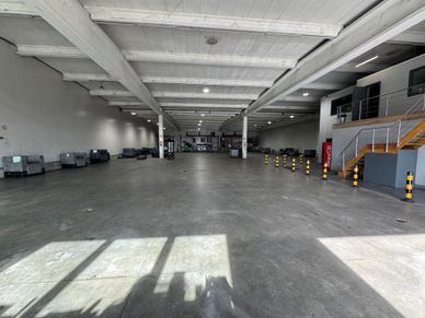 Entrepôt avec bureau à louer Ostende (Oostende)