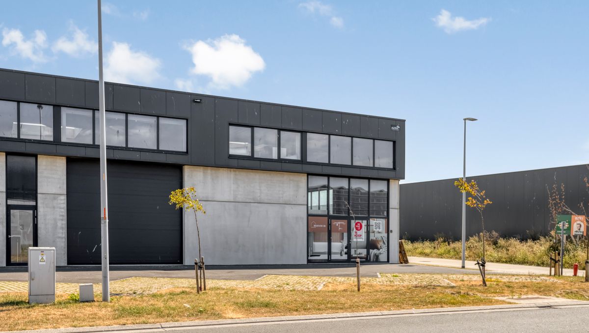 À vendre : entrepôt de 198 m² avec mezzanine