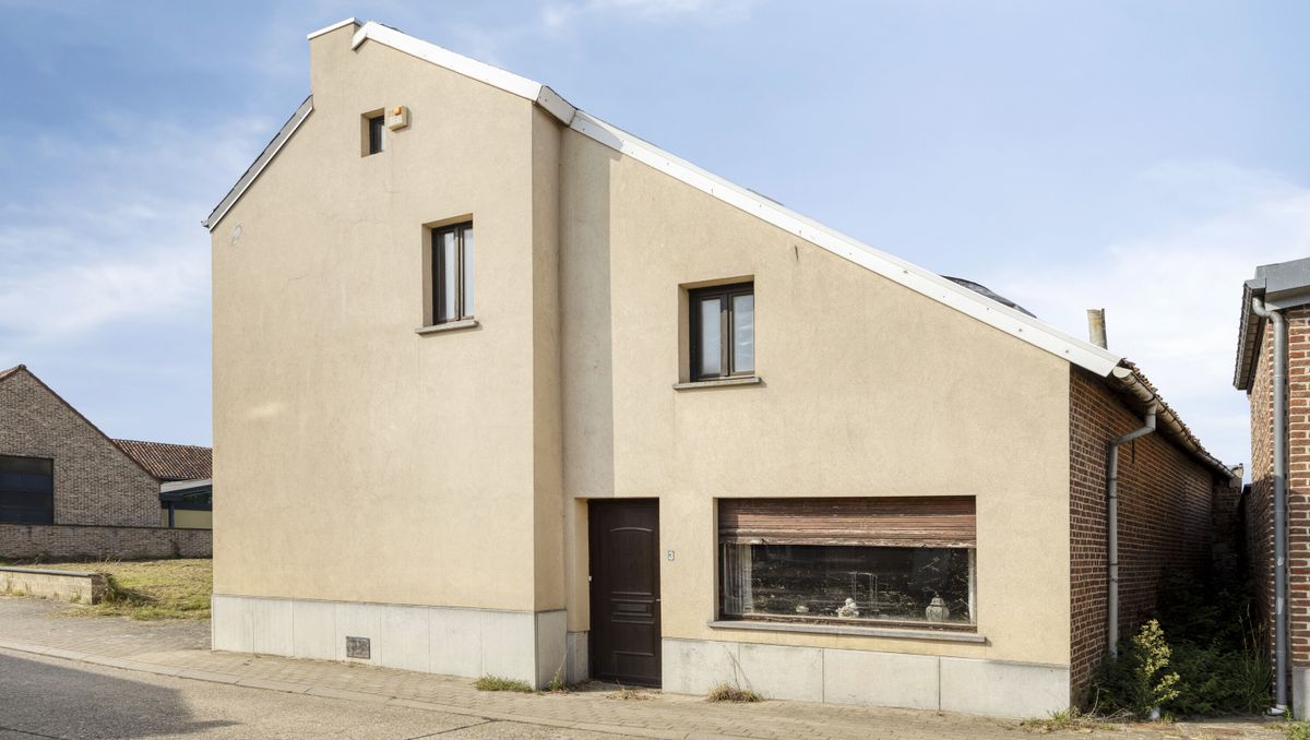 Ruime woning op 13a60ca met ontwikkelingspotentieel in Riemst